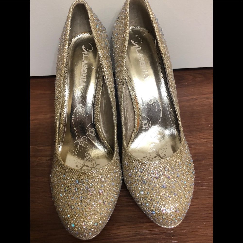Gold with diamonds high heels